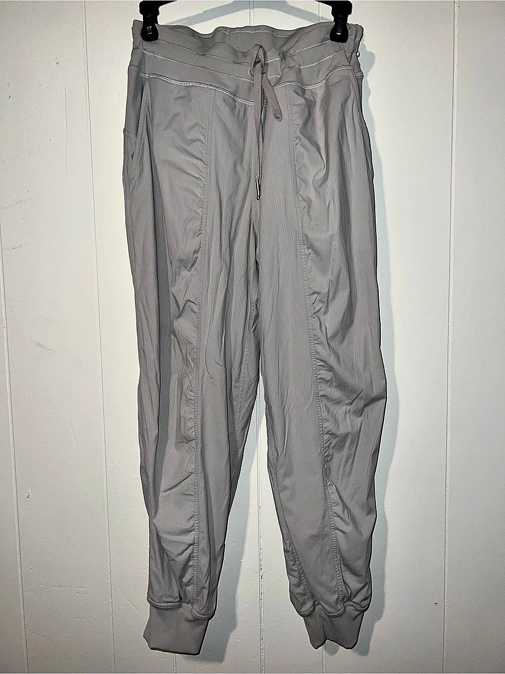 lululemon Beyond the Studio Jogger Light Gray Jogger Pants Size 10